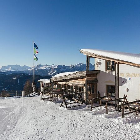 Hotel Rifugio Graziani Huette San Vigilio Di Marebbe Exteriér fotografie