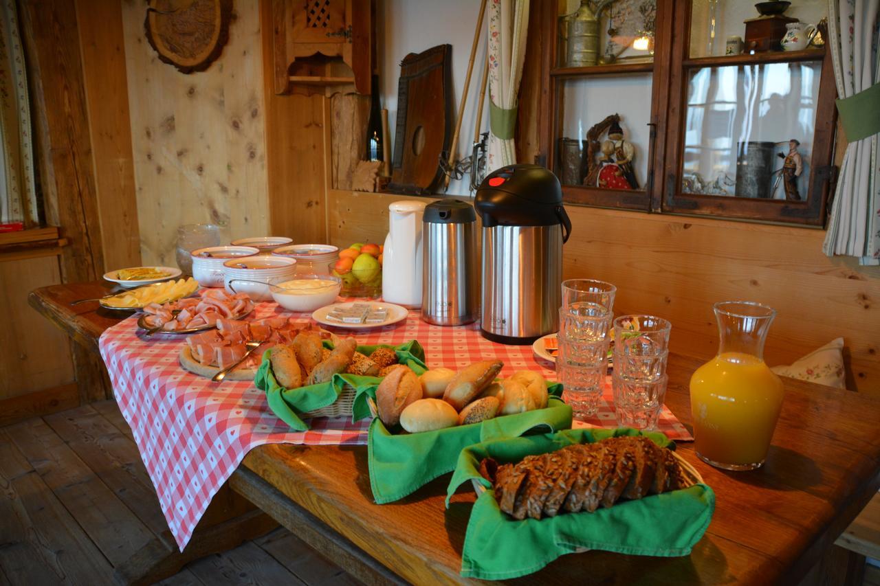 Hotel Rifugio Graziani Huette San Vigilio Di Marebbe Exteriér fotografie