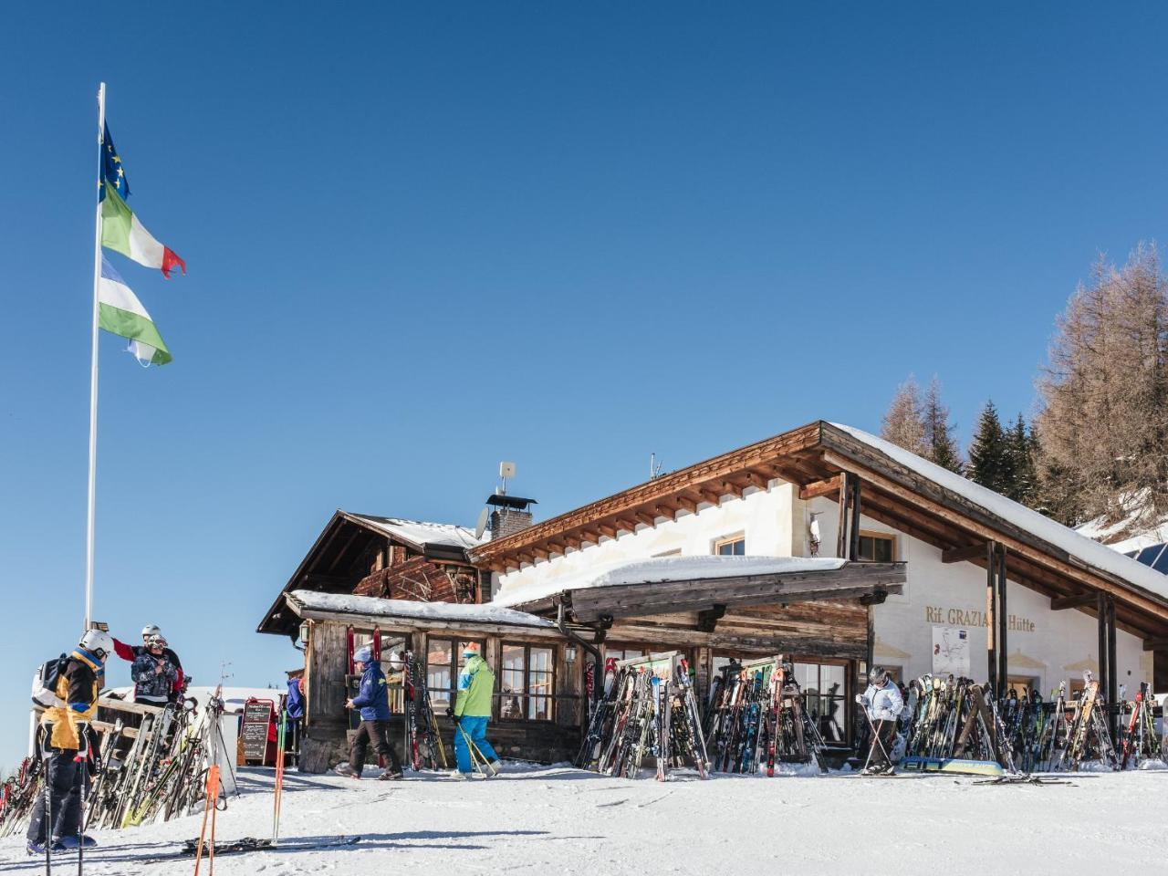 Hotel Rifugio Graziani Huette San Vigilio Di Marebbe Exteriér fotografie